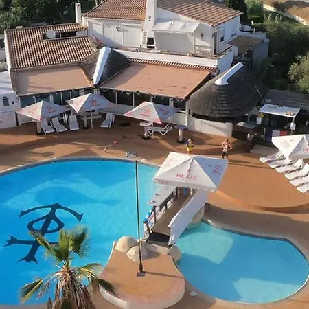 Kemp Mobil-home Confortable Avec Terrasse - 6 Pers. - Api-1-52-2168 *